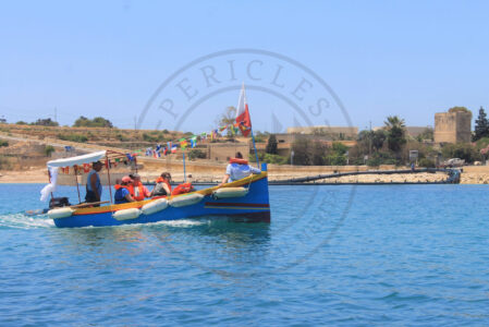 Marsaxlokk Bay, Malta. For the last five years, it it possible to enjoy a boat tour on a “transformed” Luzzu vessel to go around the harbor and visit the different natural pools of the peninsula (Photo: Jordi Vegas Macias).